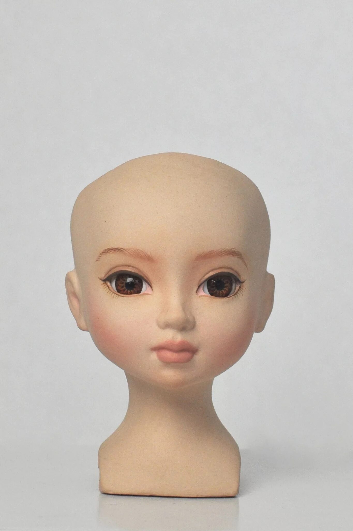 Голова для куклы купить. Голова куклы. Кукла с фарфоровой головой. Фарфоровая голова. Болванки для кукол.