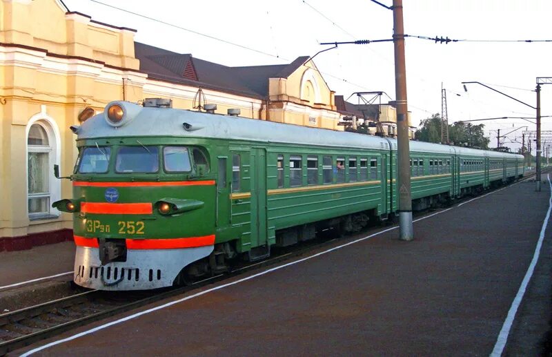 Станция Зверево.