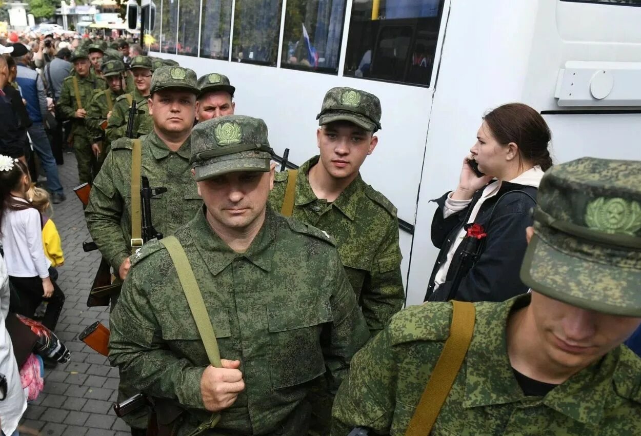 Мобилизованные военные. Призывники. Военкомат мобилизация. Резервисты в Российской армии. Новые люди мобилизация