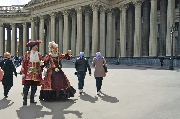 закрытие фонтанов в петергофе надпись. мосты питера ломоносова мост. семимостье в санкт-петербурге летом. туры в петербург из челябинска. тари-тур санкт-петербург.