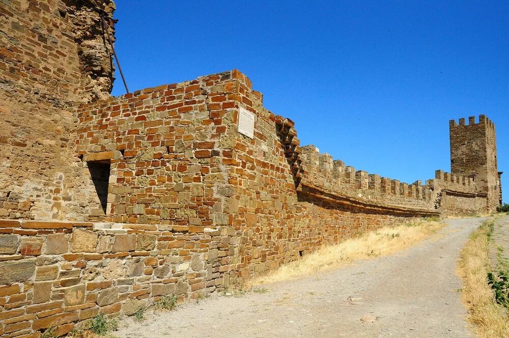 византийская крепость реконструкция. крепости византии. византийский дворец. крепости византии. городские стены константинополя стамбул.