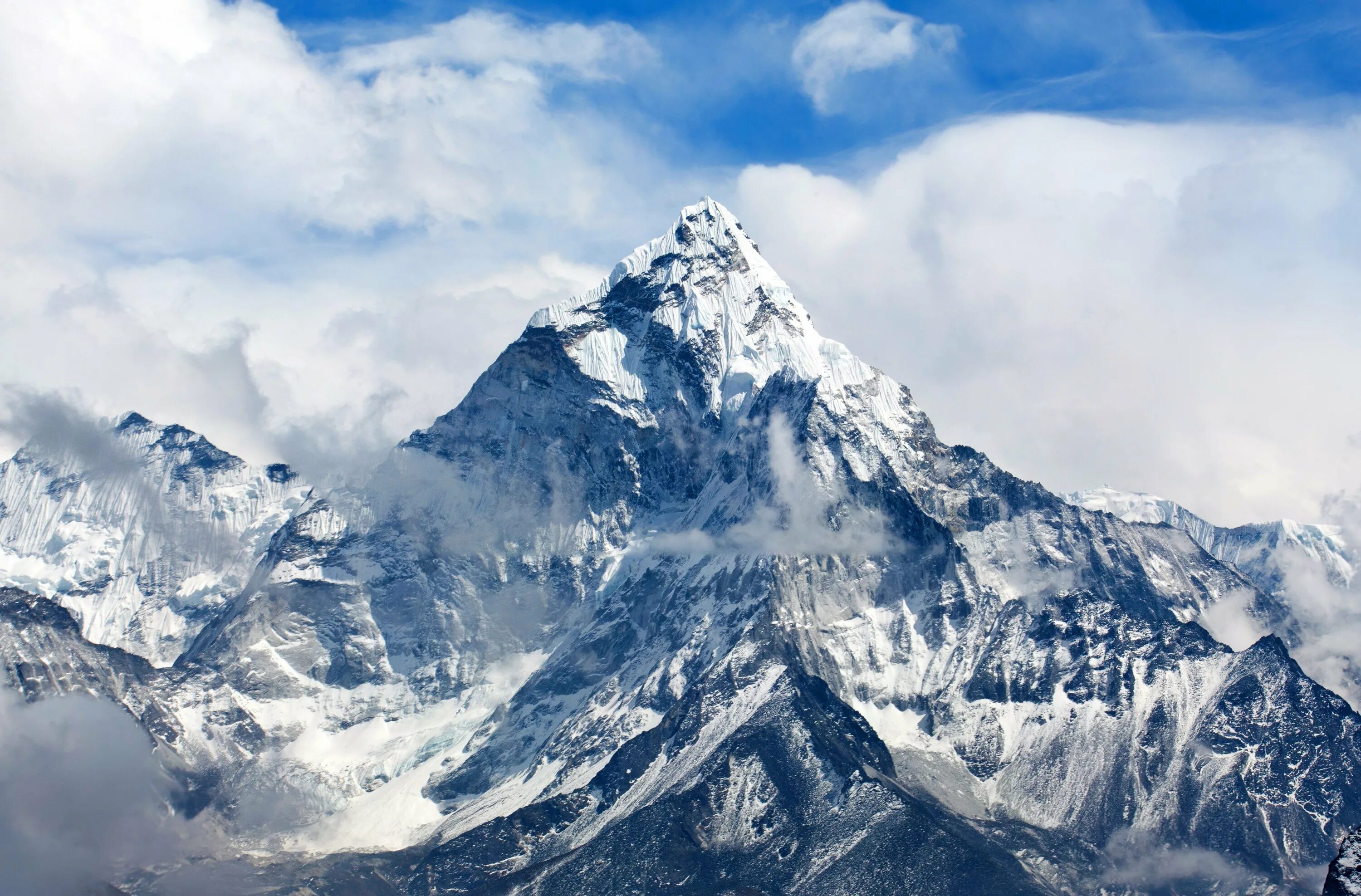 Гора Эверест (Джомолунгма). Гималаи. Гора Эверест 8848 м. Горы : Гималаи (Эверест 8848м). Вершины: Джомолунгма (Эверест) (8848м),.