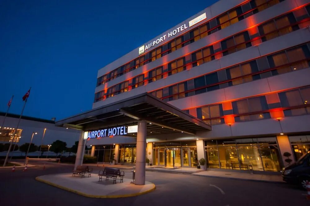 Airport resort