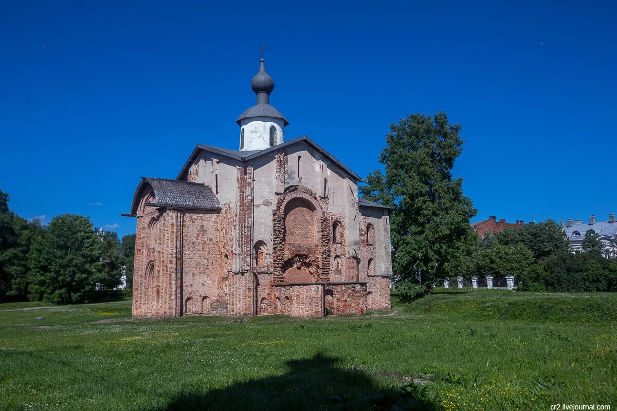 Церковь Параскевы пятницы Великий Новгород. Церковь Параскевы пятницы на торгу в Новгороде. Церковь Параскевы пятницы в Новгороде 13 век. Параскева пятница на торгу Новгород.