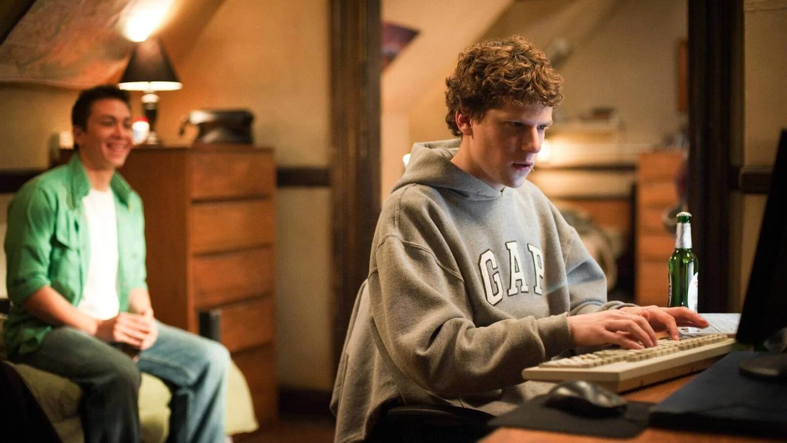 Создатель социальных сетей. Джесси Айзенберг the social Network. Джесси Айзенберг 2010.