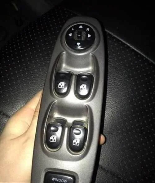 Блок управления стеклоподъемниками hyundai sonata 2008. Блок стеклоподъемников хендай акцент. Блок кнопок стеклоподъемников хендай. Блок кнопок стеклоподъемников хендай. Блок кнопок стеклоподъемников хендай.