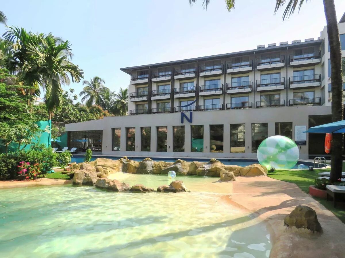 Novotel goa candolim. Novotel goa resort & spa гоа. Индия гоа отели. Novotel goa. Novotel goa.