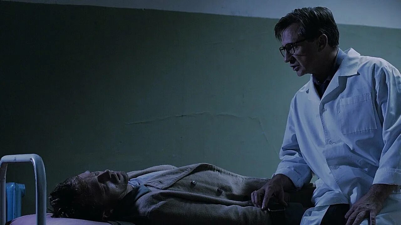 двойник сериал 2017–2019. двойник фантастика. двойник фильм 2019. Counterpart сериал. двойник сериал counterpart.