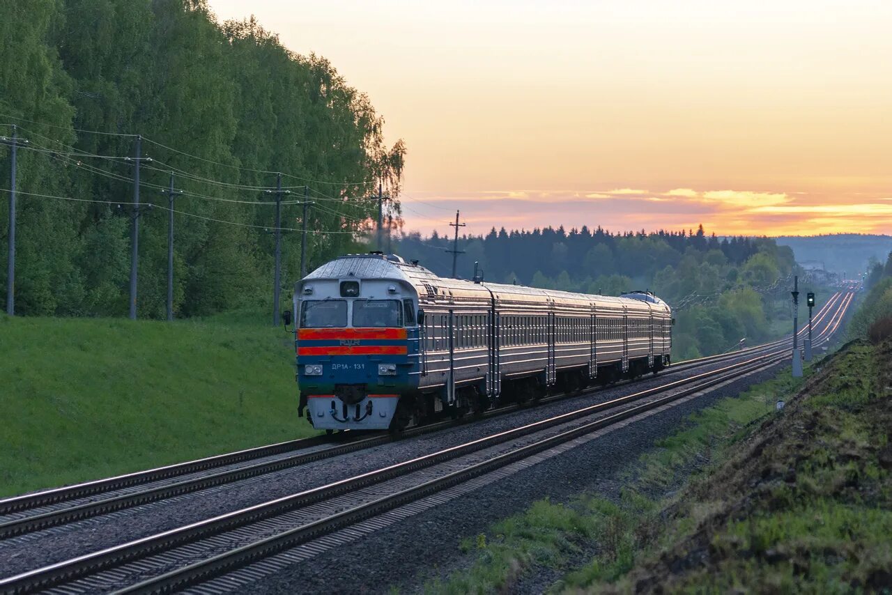 Др1а в Тернополе. Паровозик железная дорога. ЖД пути первые фото\. ТЭМ 2 тепловоз и 2тэ 116.