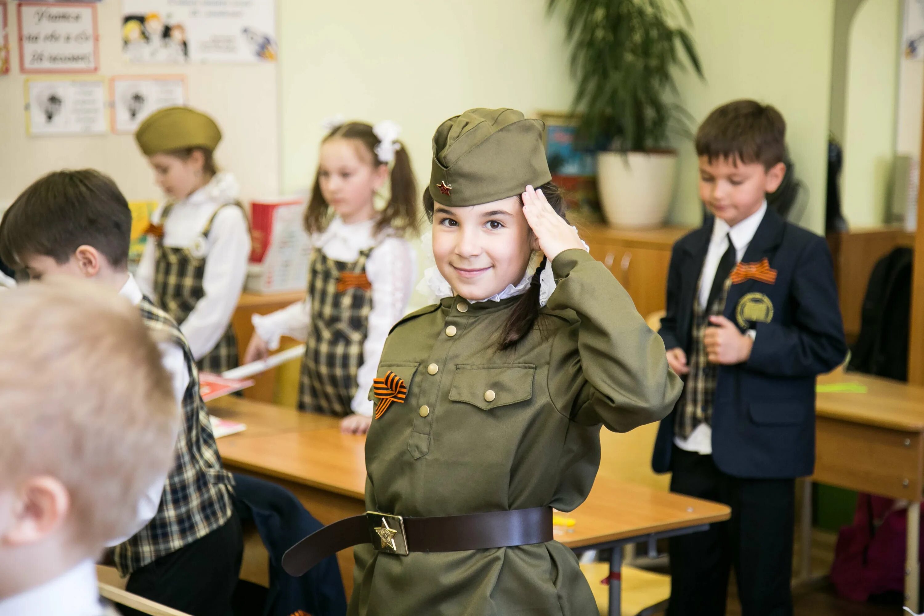 Гимназия 181 спб. 2 гимназия адмиралтейского района. Сайт школы 2 санкт петербург. Форма второй спб гимназии. Вторая петербургская гимназия 19 век.