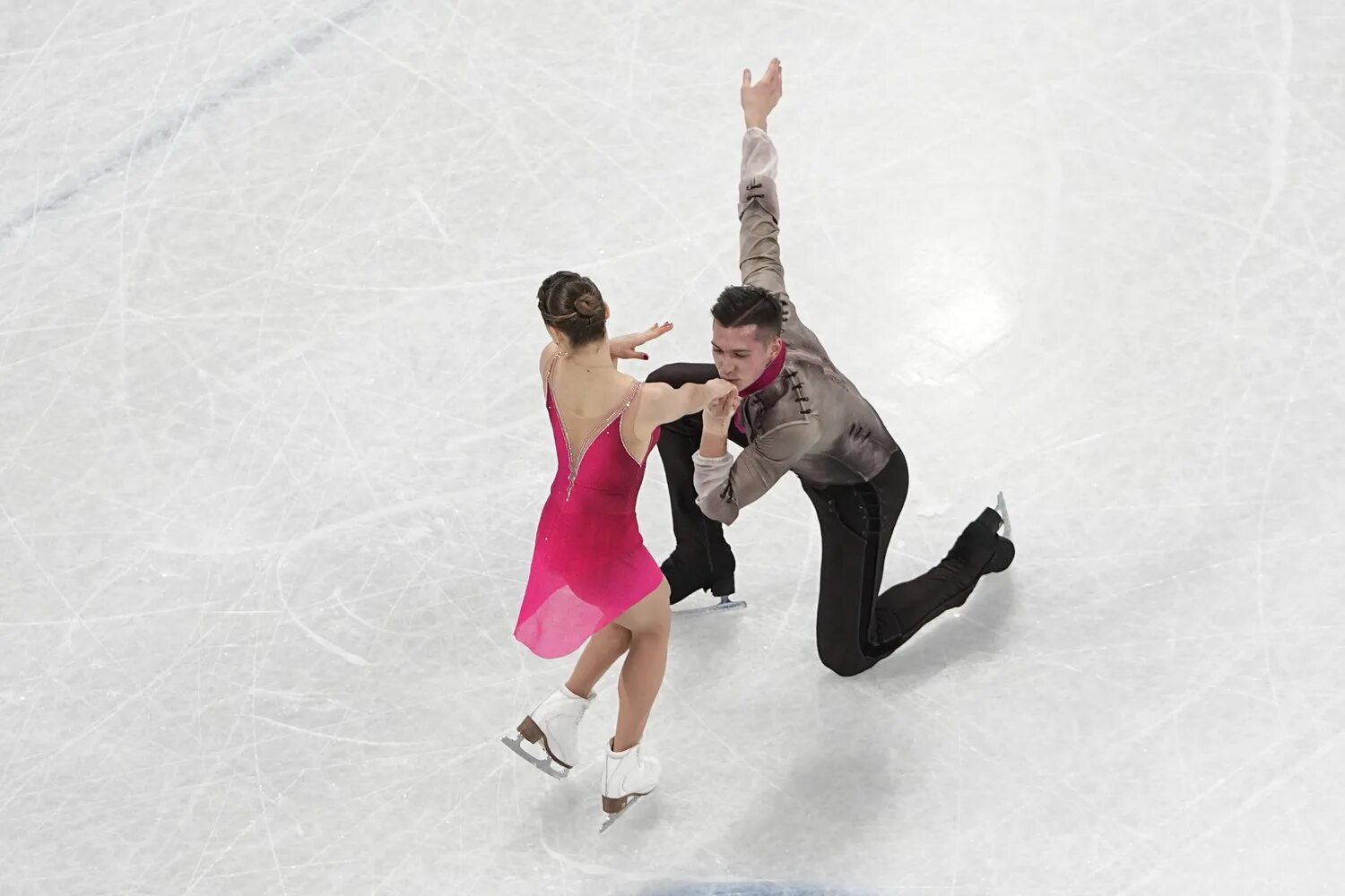 Камила валиева фигуристка олимпиада 2022. Командная программа фигурное катание. Командная программа фигурное катание. Командная программа фигурное катание. Дарья усачева фигурное катание травма.