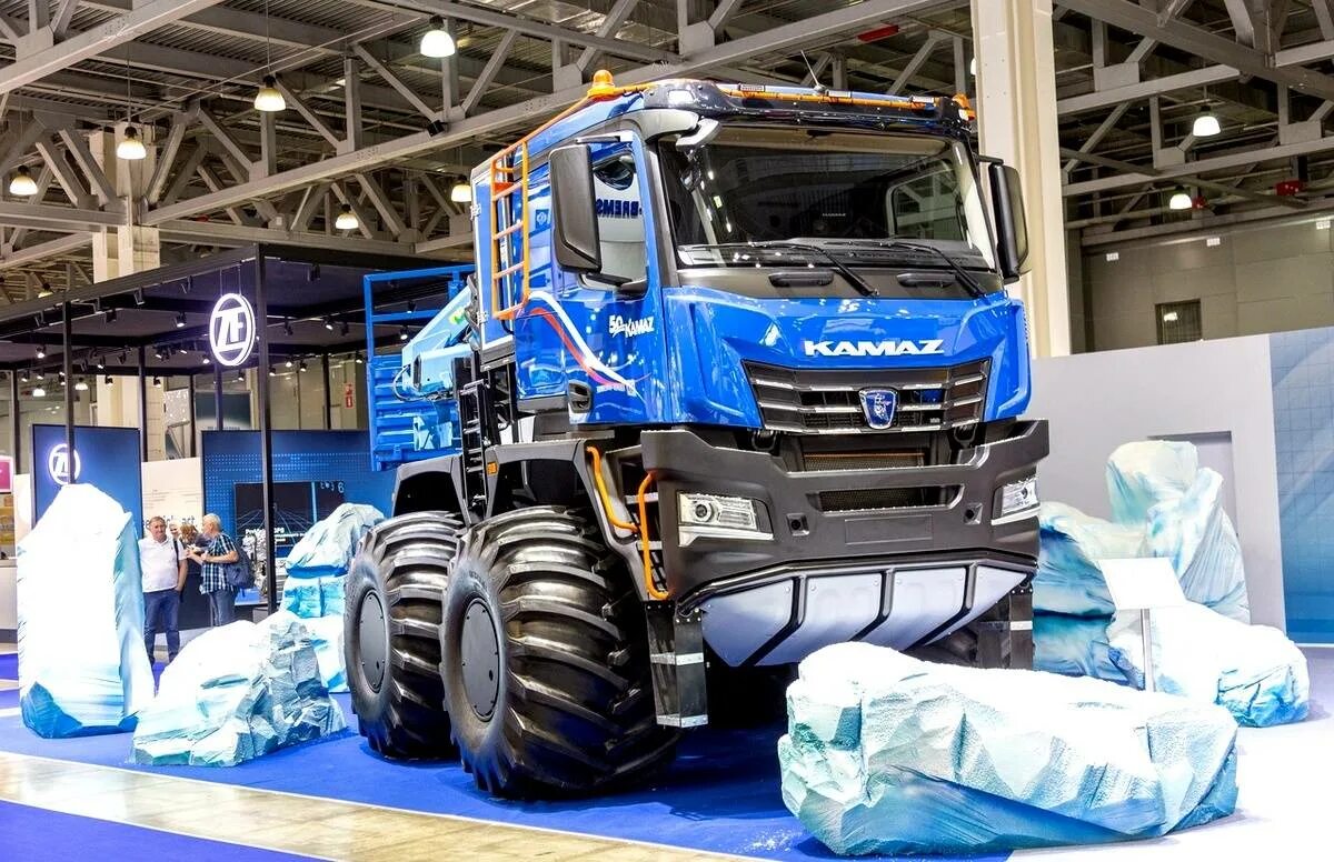Грузовой автомобиль камаз. Камаз 6355 арктика. камаз арктика 8х8. новый камаз-арктика с кабиной к5. новый камаз 2025.