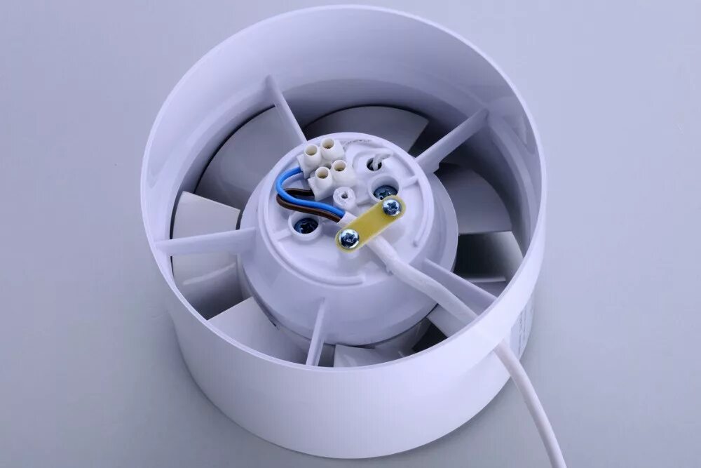 Как установить вытяжной вентилятор. 12v inline Duct Fan. Вентилятор канальный 12 вольта. Вентилятор в канализационную трубу - 110 мм для вентиляции.. Вентилятор Duct Fan FW-4e250.