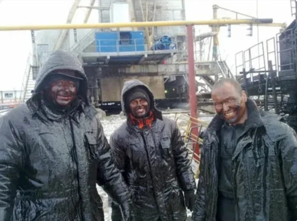 Крс и прс скважин. Помощник бурильщика крс роснефть. Обязанности помощника бурильщика. Бурильщик крс 6-7 разряда епрс. Вакансии помощник бурильщика без опыта.