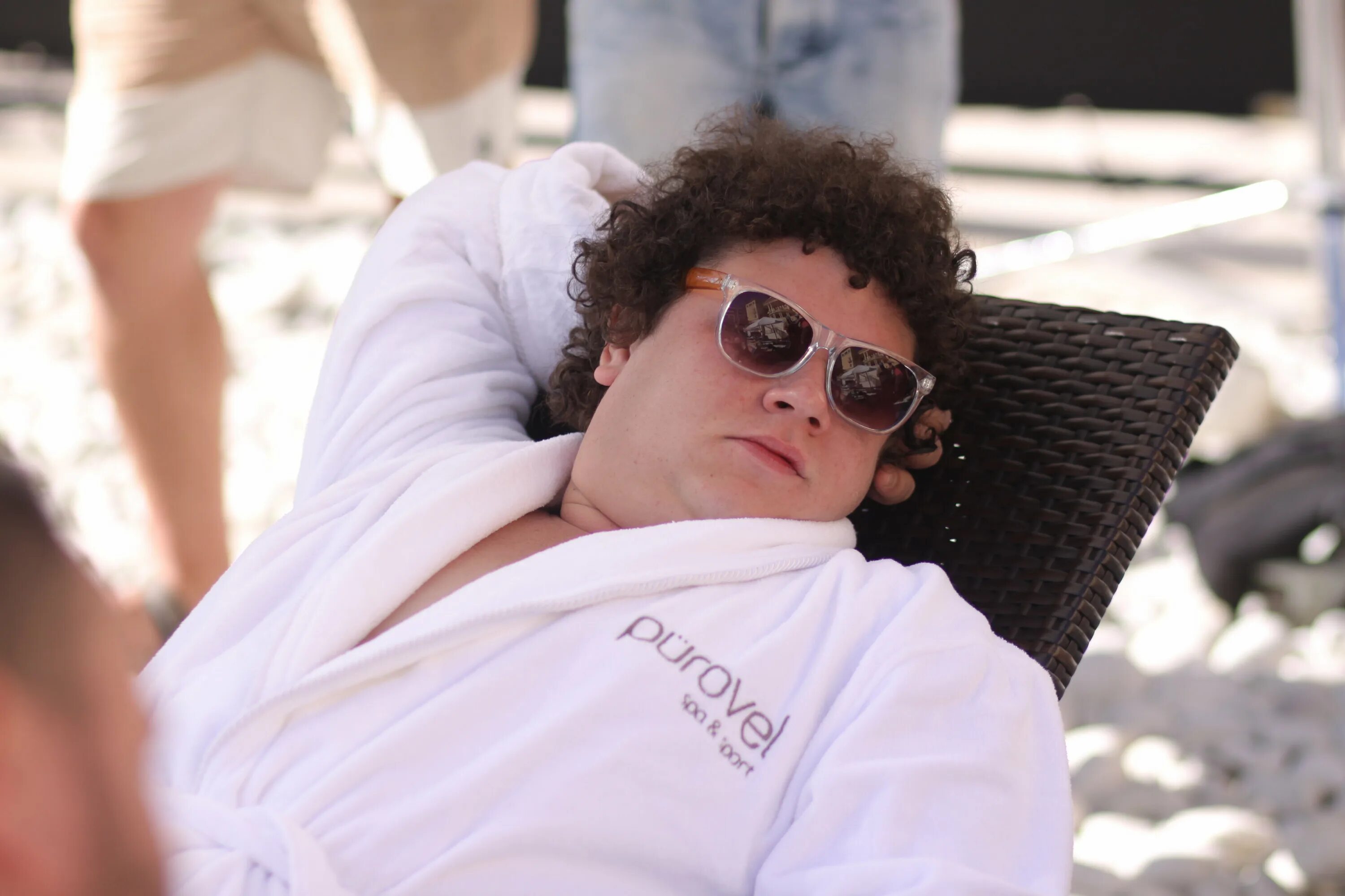 кулик режиссер. евгений кулик актер. блоггер евгений кулик. евгений кулик. евгений кулик кудрявый.