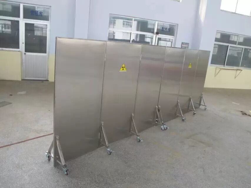 Сварочная штора пвх. Применение экранов. Защитные экраны от радиации. Передвижной защитный экран. Защитный электромагнитный экран.