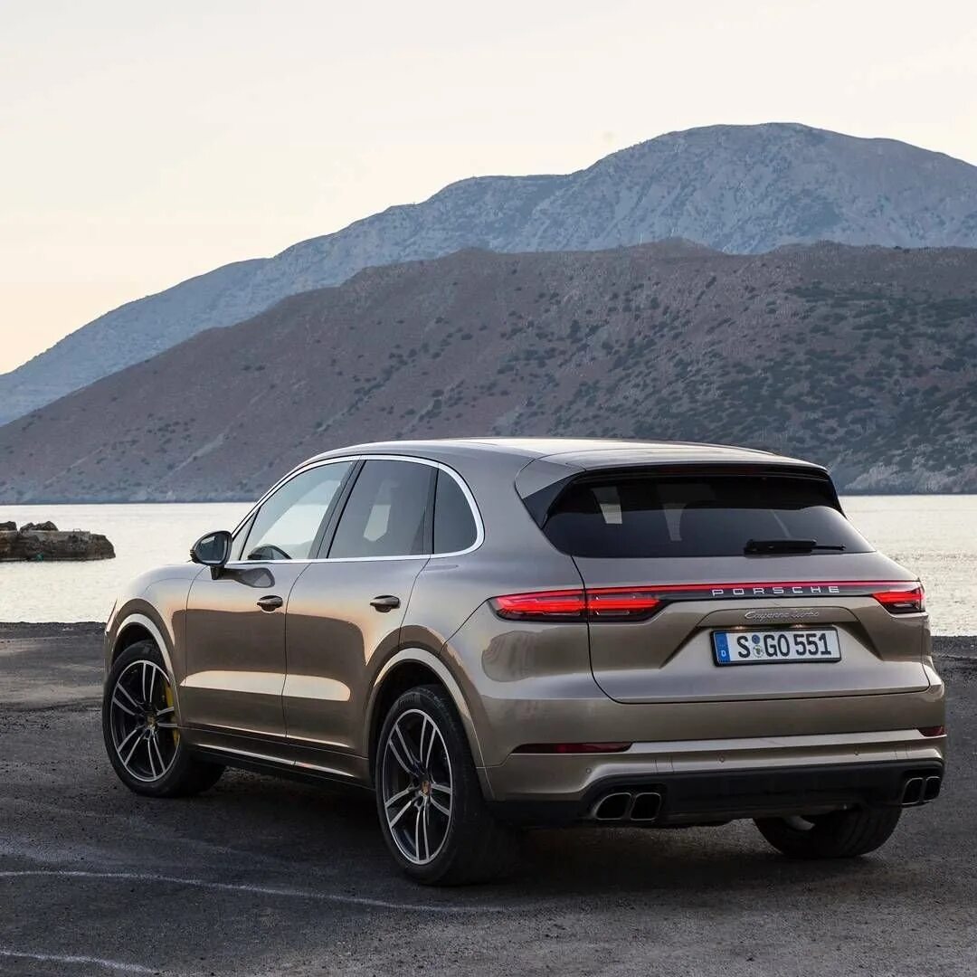 Cayenne 2018. Порше кайен турбо 2018. порш кайен т2025. порше кайен турбо 2019. новый порше кайен 2025.
