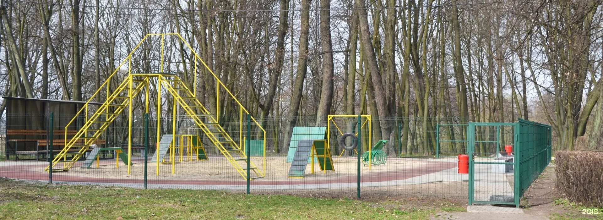 Парк гагарина калининград. Гагаринский парк калининград. арле парк калининград. балтийский парк калининград. парк юрия гагарина калининград.