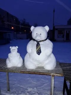 Медведь из снега