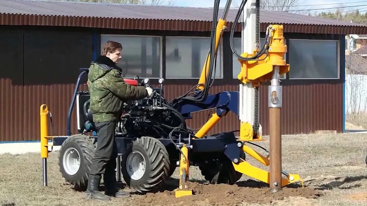 Машинист бурильно крановой машины. Машинист бурильно крановой машины. Бурильно-крановая машина бкм-516а. Урал буровая бкм. Бкм 307 бурильно-крановая машина.