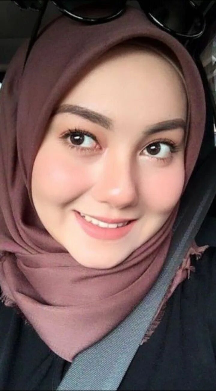 Cantik nangis. Bumil cantik ngentot. Cantik nangis. Джанда. Awek cute part 2.