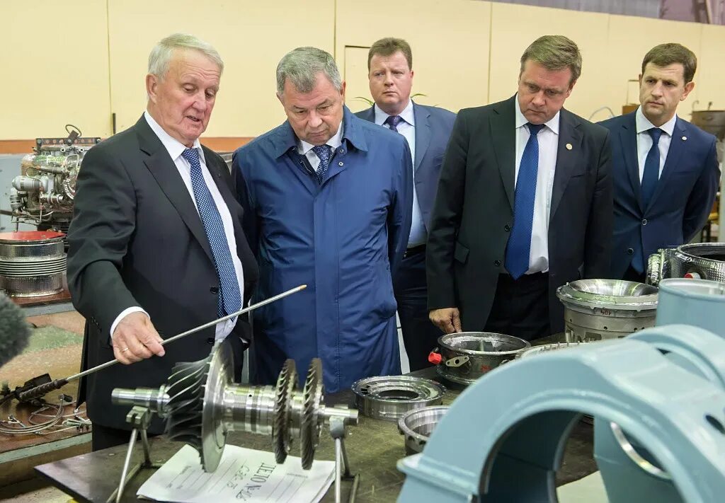 Первый завод калуга сайт. Завод кадви калуга. кадви генеральный директор. моторостроительный завод калуга.