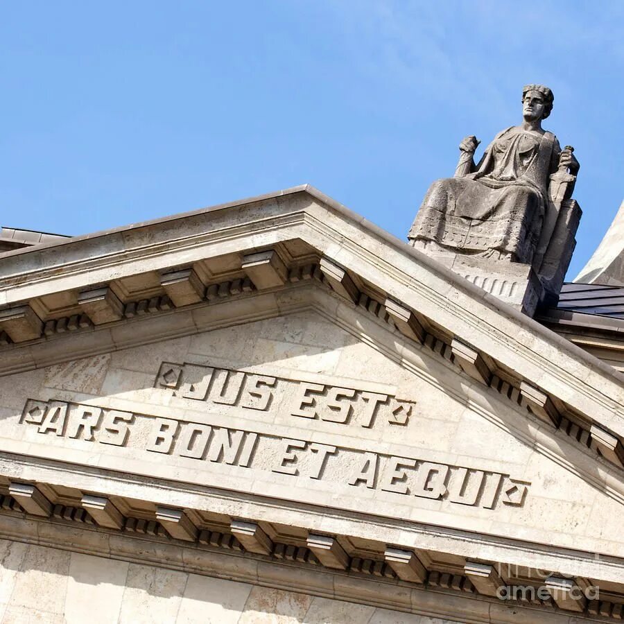 Ius est ars boni et aequi. Юриспруденция. право искусство добра и справедливости на латинском. jus est ars boni et aequi на стену.