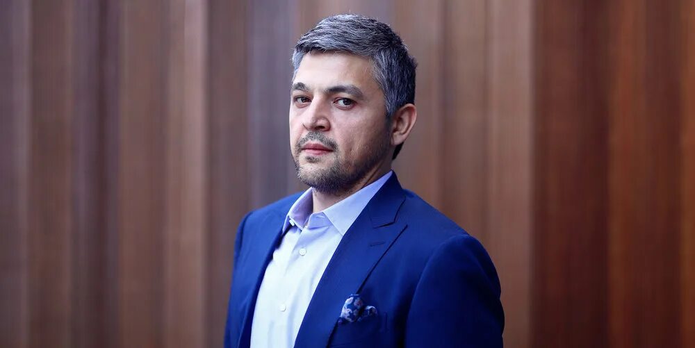 Награждение предпринимателей. Aziz азиз узбекистан. Бизнесмены узбекистана. Предприниматели узбекистана. Улугбек максумов дубай.