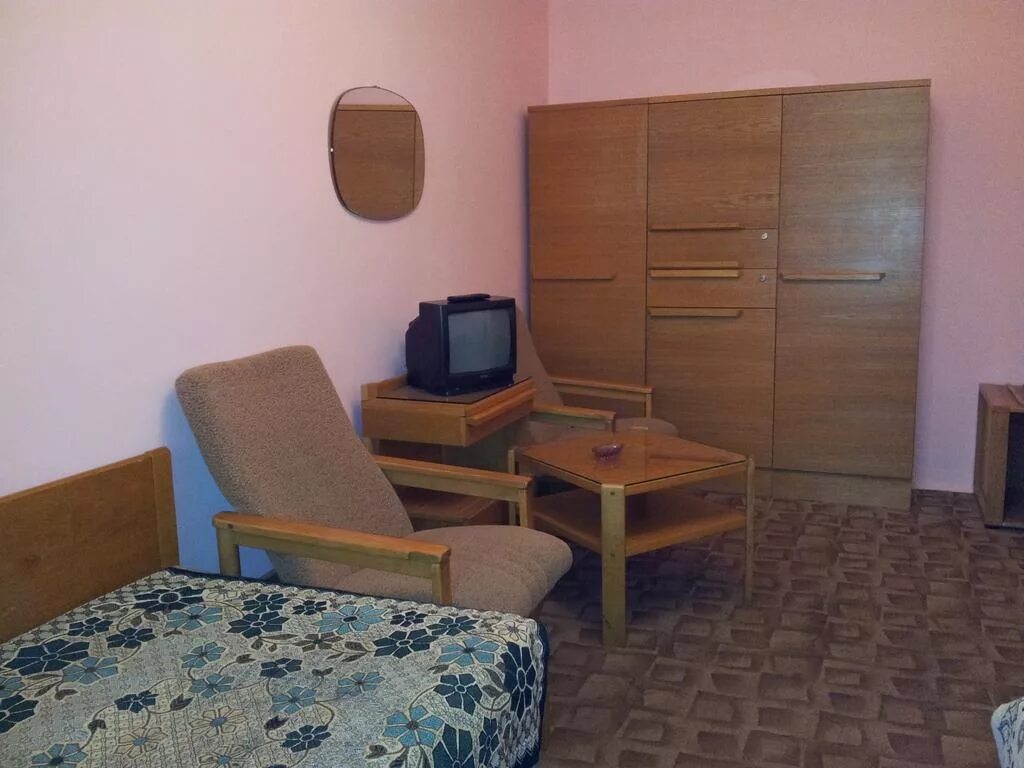 Гостиница парк отель дубна. Гостиницы в дубне московской. Гостиницы в дубне московской. Резидент отель дубна. Гостиница дубна в дубне.