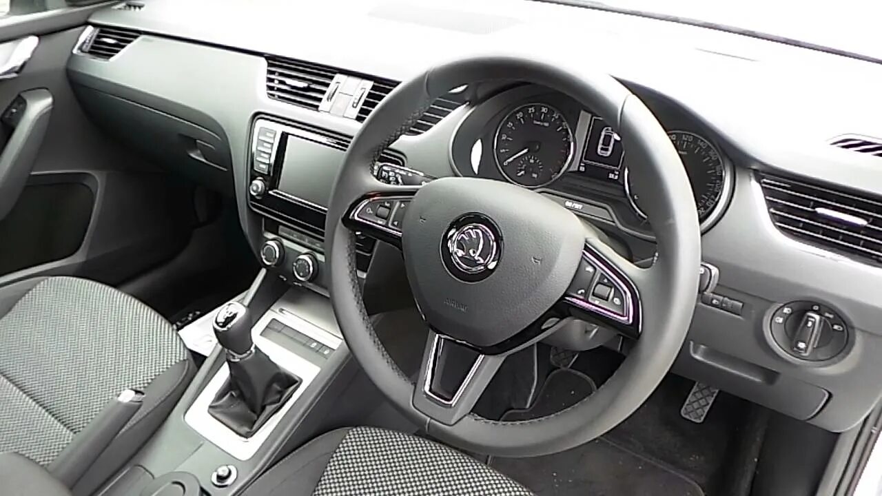 Skoda Octavia 2016 1.6. Skoda Octavia Combi Ambition 1.6. Комплектация актив шкода