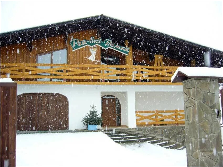 Райский домик красная поляна. Рай ский домики красная поляна. Рай ski домик красная поляна. Райский домик красная поляна. Гостевой дом защитников кавказа 45.