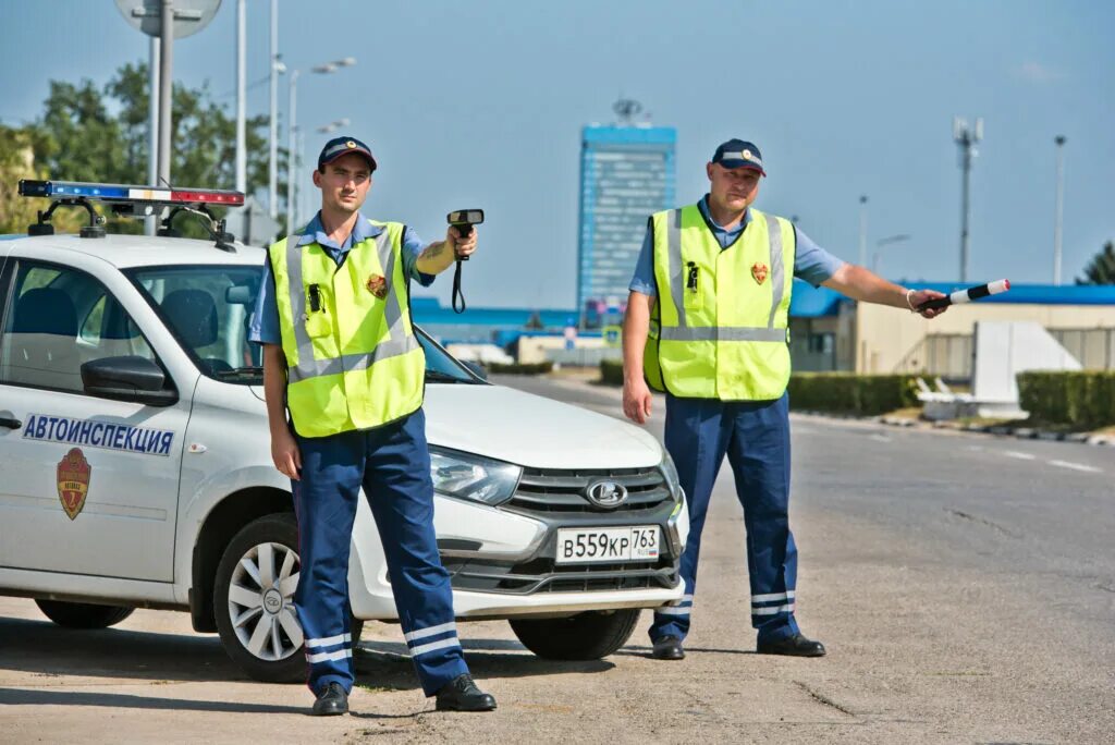 Охрана автоваза в тольятти. Авангард автоваз охрана. Рабочие автоваза. Рабочие автоваза. Автоваз цех.