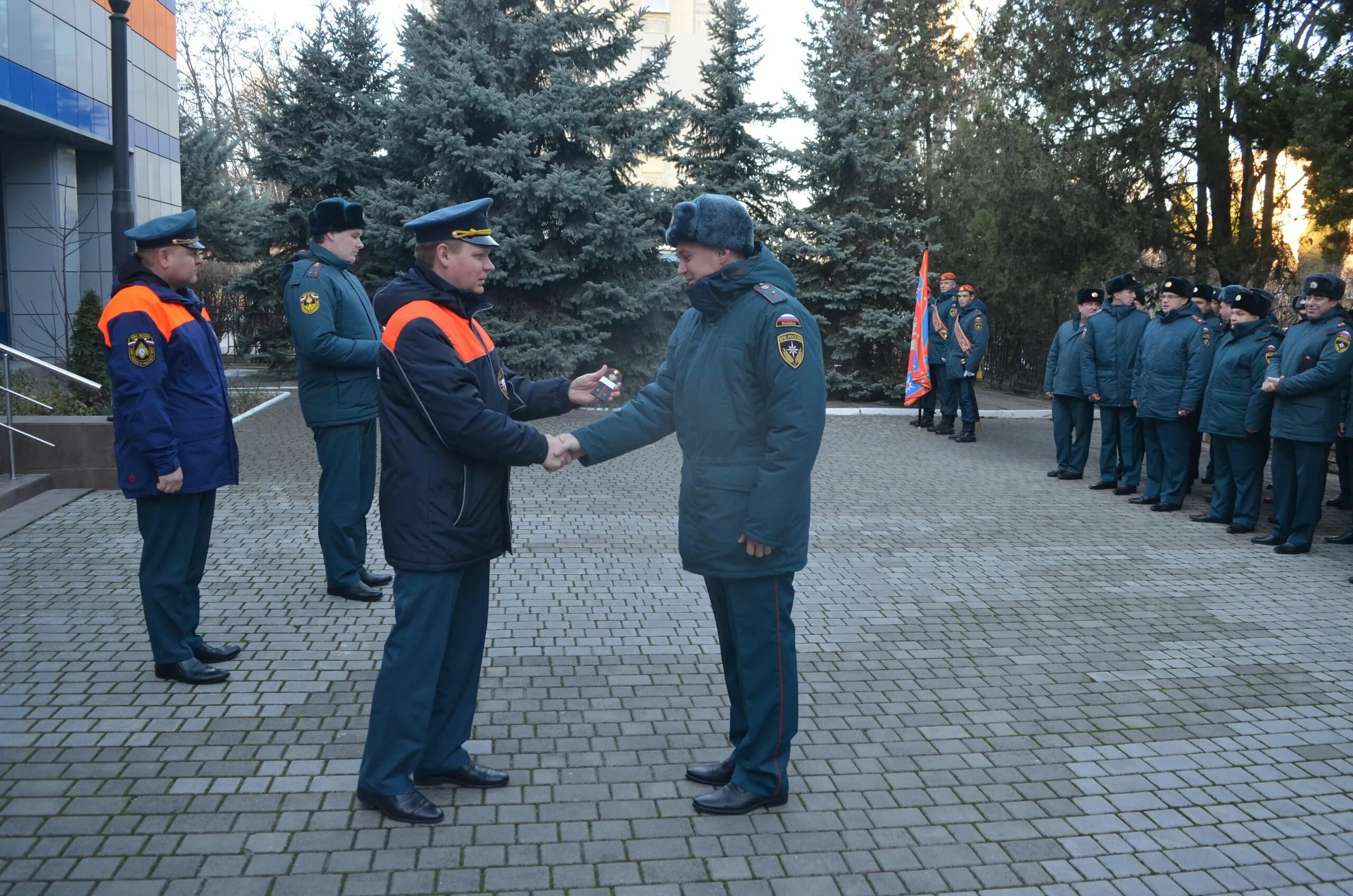 Гу мчс россии крыма. ГУ МЧС Пермь. Сотрудник ФПС МЧС\. МЧС России Крым. ЦУКС ГУ МЧС Крым.