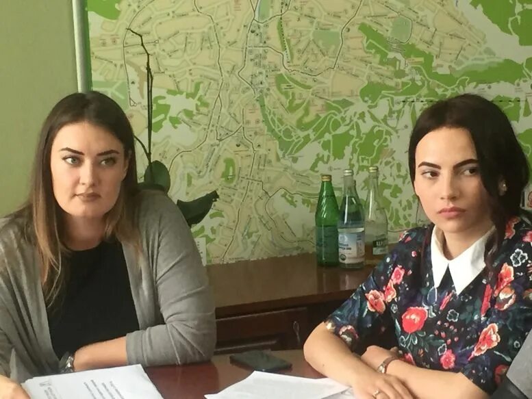 Объявление на работу официанта. Наталья чубо кисловодск. Кисловодск вакансии работы женщины. Центр молодежи кисловодск. Бештау логотип.