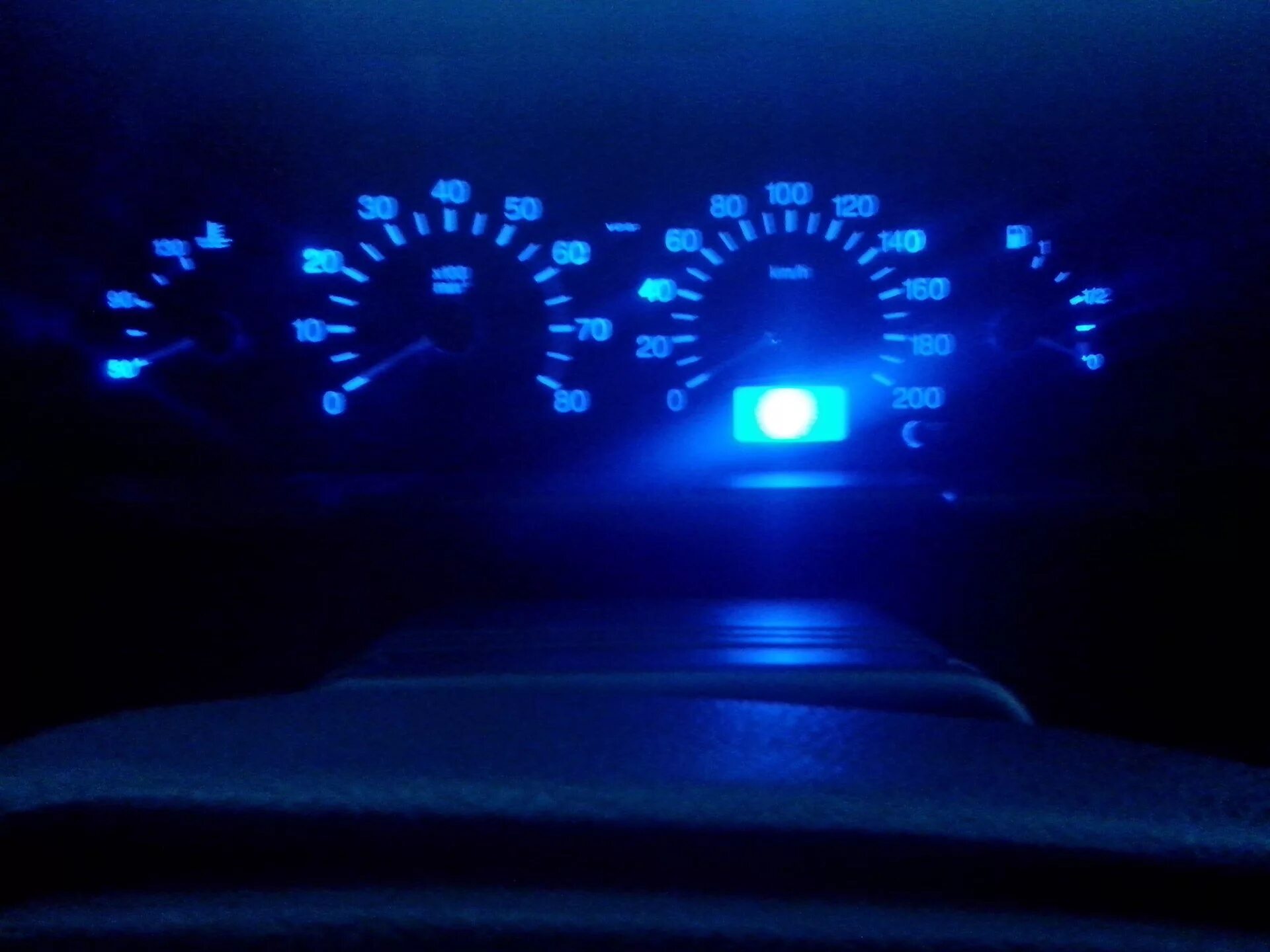 Ваз 2114 160 км/ч на спидометре ночью. Датчик скорости 2110 16кл. Скорости ваз 2110. Ночные покатушки ваз 2115. Переключение передач на ваз 2110.