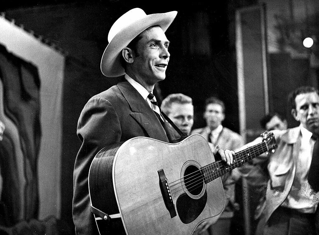 Люди из прошлого песни. Hank Williams. Хэнк Уильямс фото. Перри Комо американский певец. Раньше люди старели быстрее.