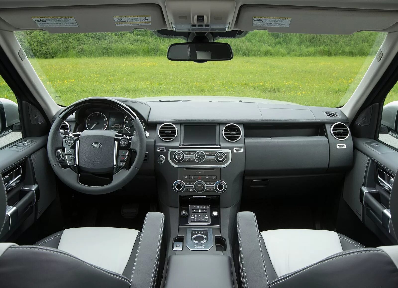 ленд ровер дискавери 2015 года. 0 дизель. ленд ровер дискавери 2015. Land rover discovery 4 салон. ленд ровер дискавери 2015 года.