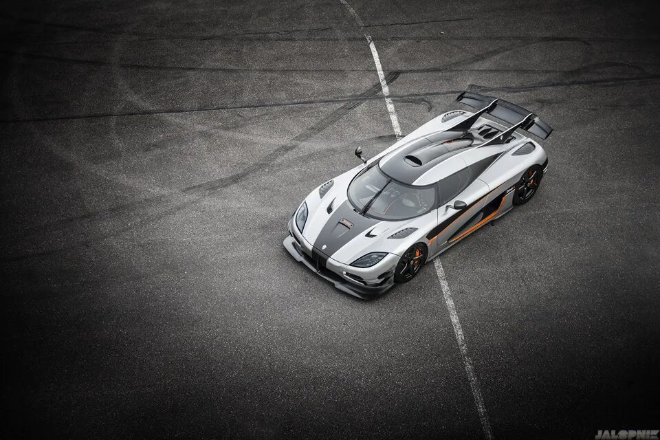 Agera 1
