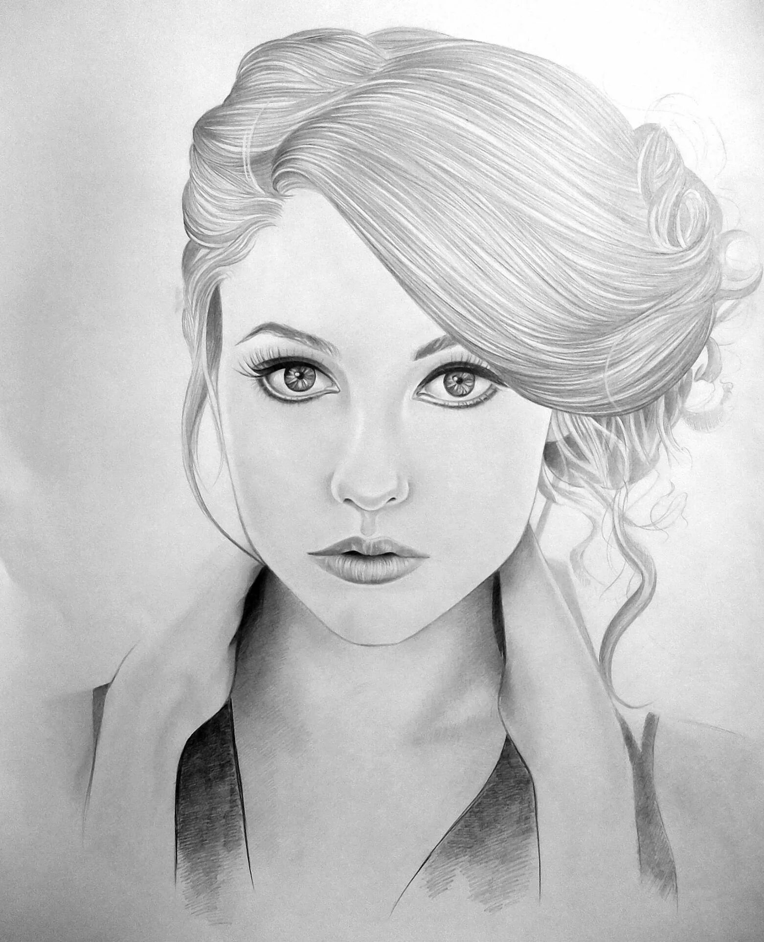 Девушка карандашом. Рисунок девушки карандашом. Красивые портреты девушек карандашом. Образ девушки карандашом.