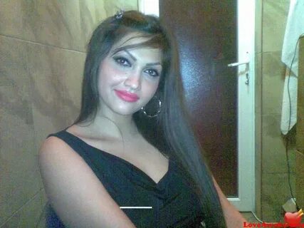 Az yasli qizlarin