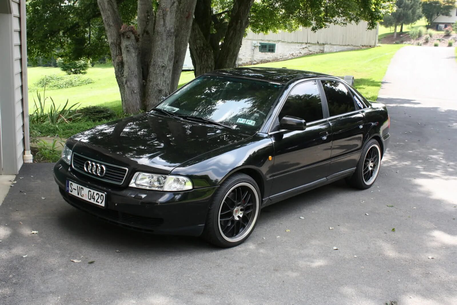 Ауди а4 б5 седан купить. Audi a4 b5 1998. Audi a4 1998. Ауди а4 1998. Audi a4 b4.