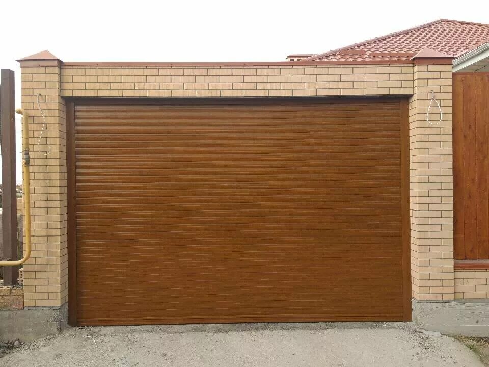 ворота рулонные doorhan с калиткой. рольворота под ключ. рулонные ворота 4200*2000. рольворота в ростове. рольворота с калиткой.