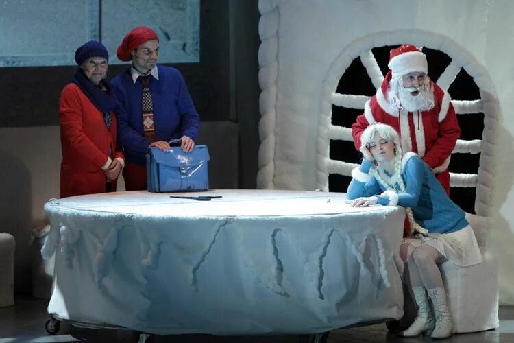 школа снеговиков театр кукол. школа снеговиков театр кукол на бауманской. школьный новогодний спектакль. спектакль школа снеговиков новогодняя история. московский театр кукол школа снеговиков.