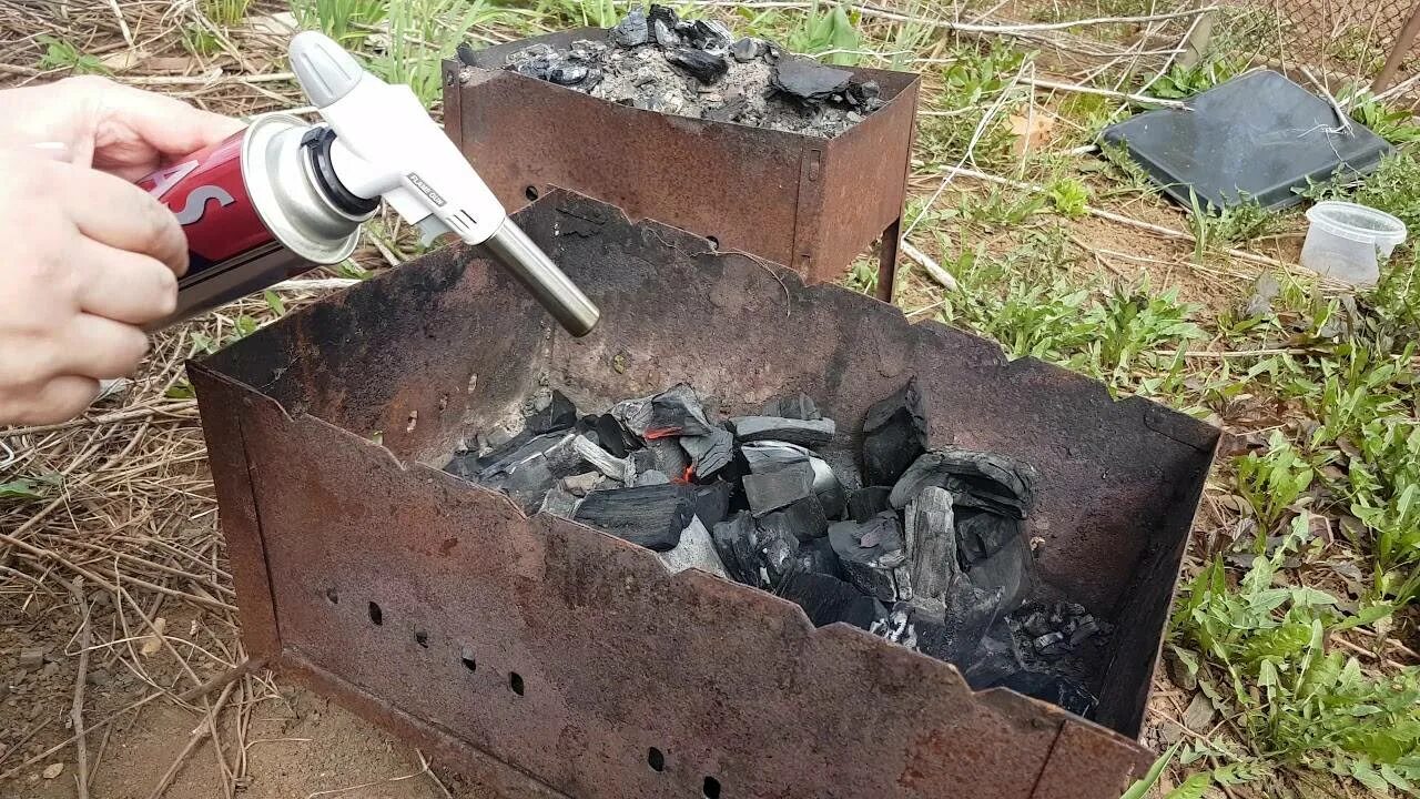 Как пользоваться розжигом для угля. Горелка для розжига мангала. газовые горелки для розжига костра. газовая горелка для розжига угля в мангале. розжиг мангала газовой горелкой.