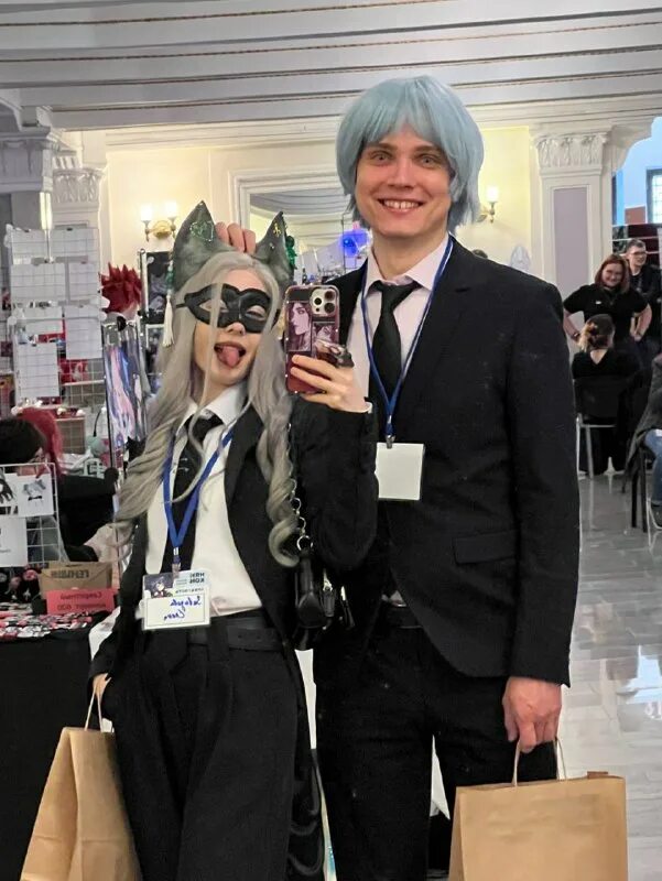 Большой кот мейн кун 12кг. Мейн кун 60 кг. Самые большие домашние коты, которые защищают людей. Забавные котики видео. 10 фотографий котов.