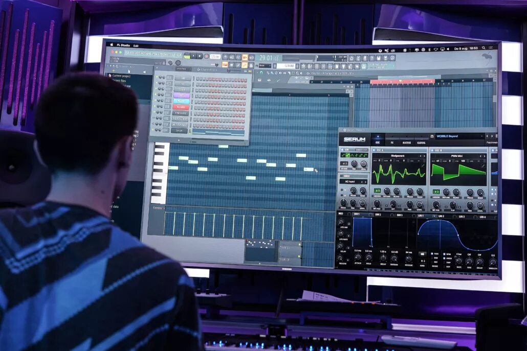 Fl studio mix. Студия звукозаписи FL Studio. Битмейкер фл студио. Фл студио на ноутбуке. FL Studio 2023.