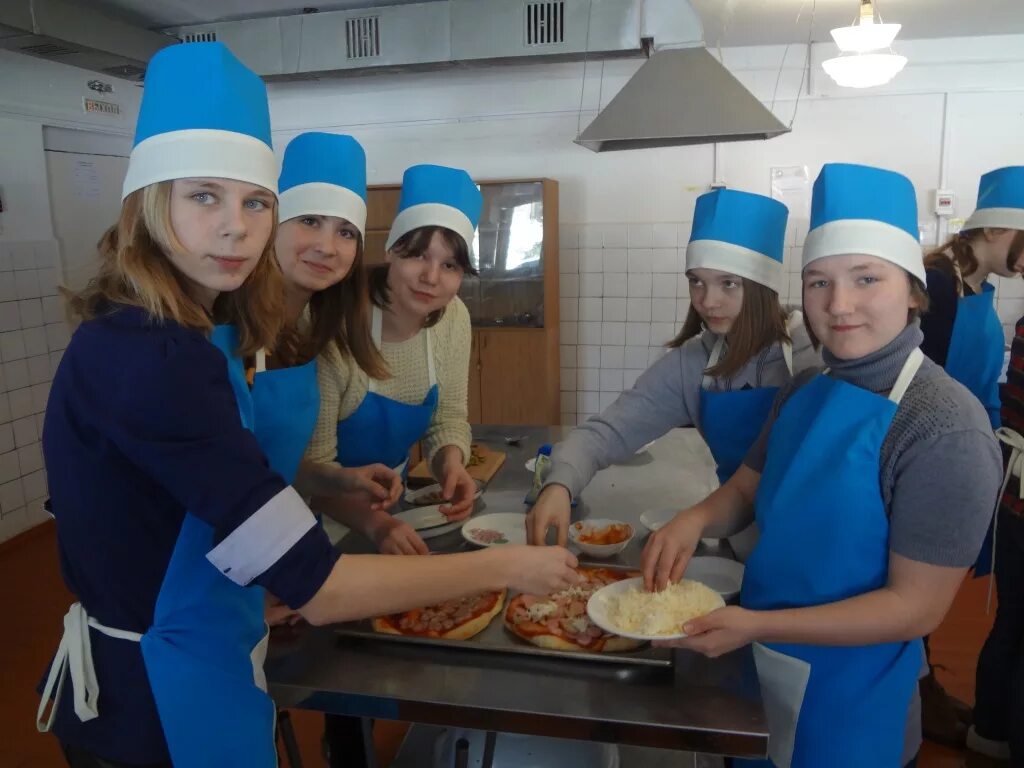 повар в лагере. янао школы интернат. янао школы интернат. ныда янао школа интернат. янао школы интернат.