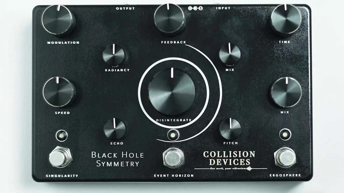 Black devices. Double d гитарная педаль. педаль гитарная черная с синим. гитарная педаль black hole symmetry схема. black hole symmetry.