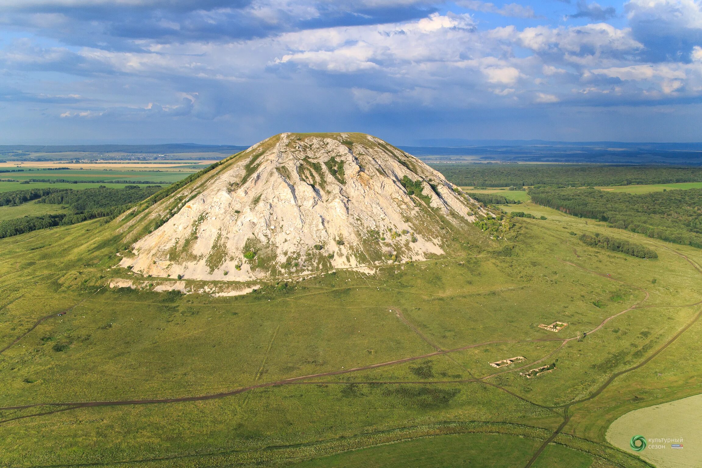 Новая гора история. Гора торатау в башкирии. гора шихан в башкирии. шиханы в башкортостане торатау. гора торатау стерлитамак.