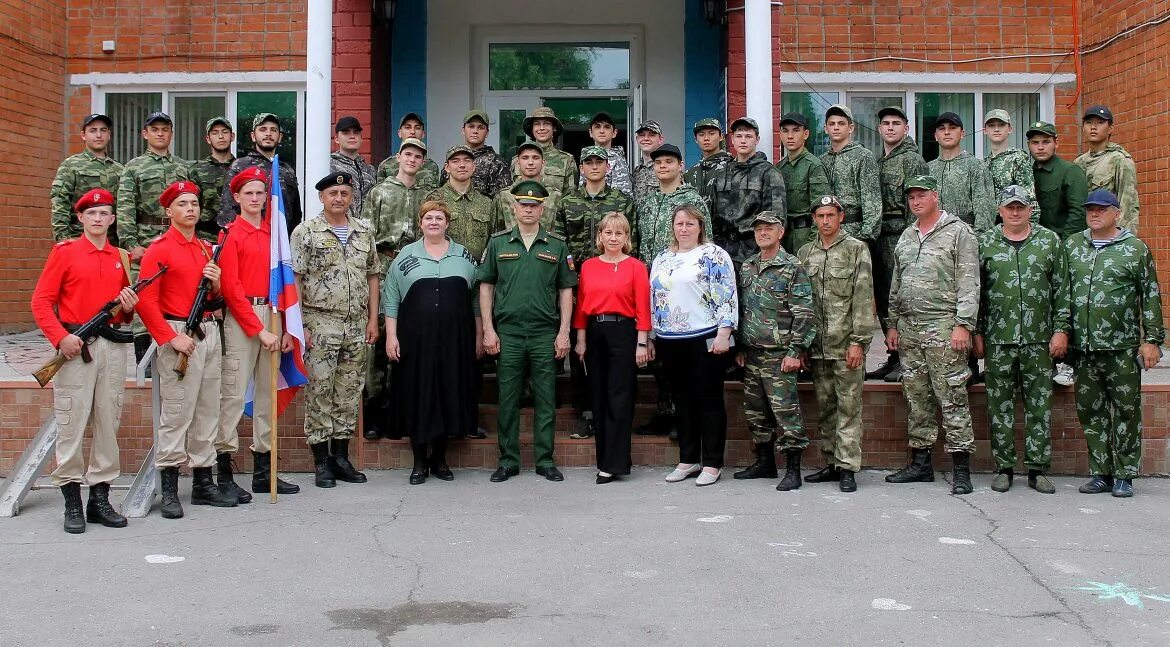 Учебные военные сборы. Строевой марш. "Полевой" (Юнармеец). Школа 14 азова